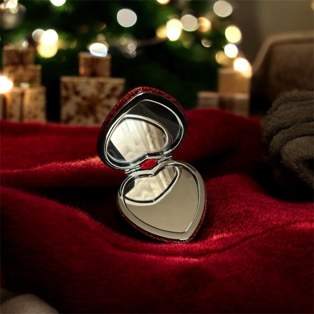 Coach Red Glitter Heart Compact Mirror 🆕 - Picture 3 of 9